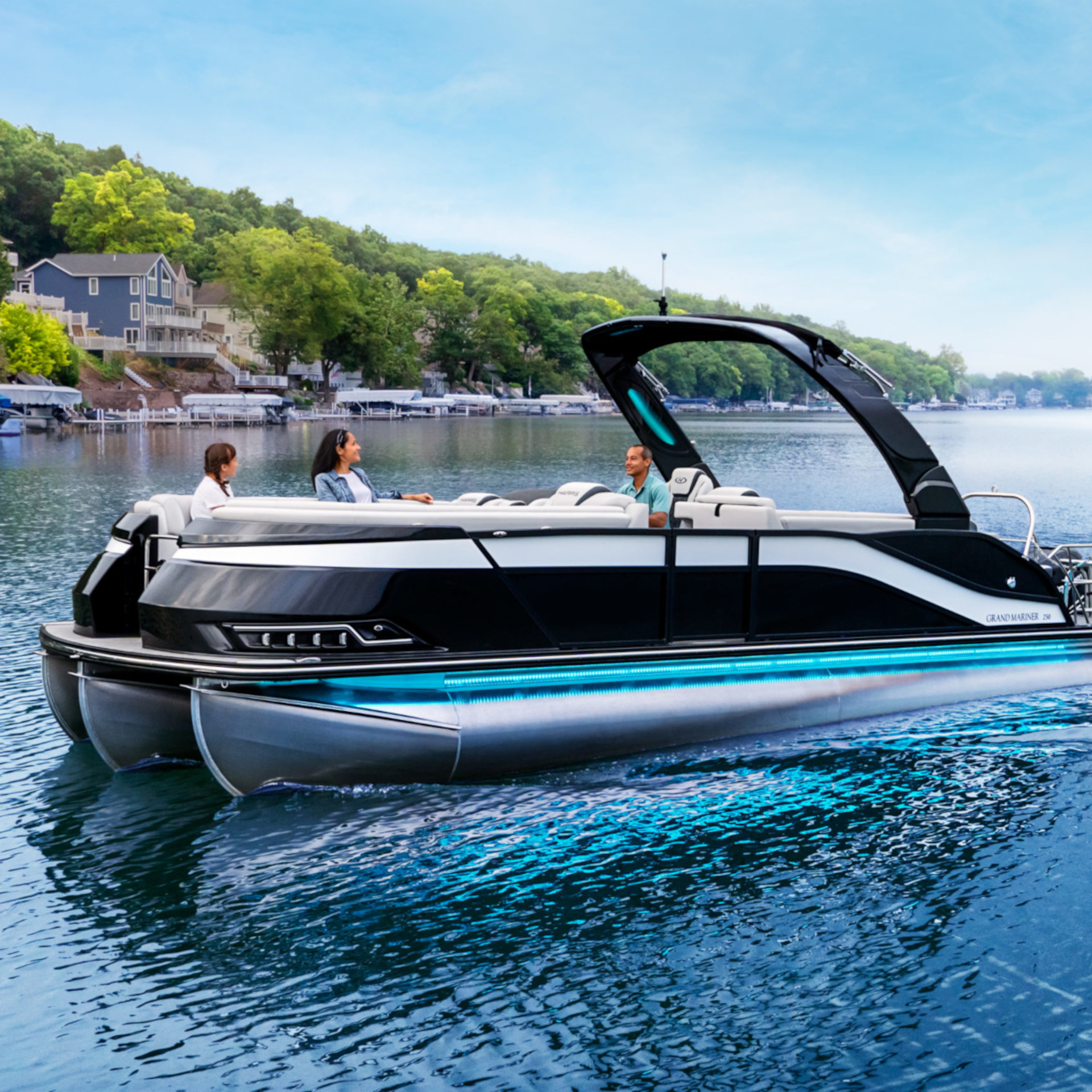 Pontoon Luxury Boat
